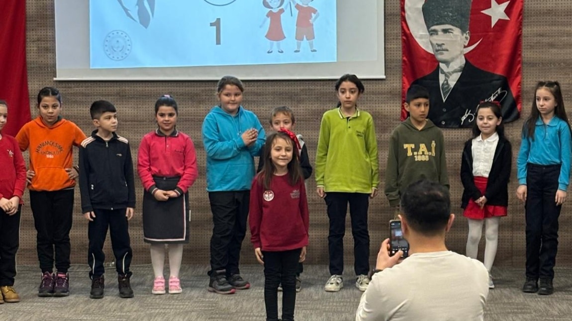 İstiklâl Marşımızı Guzel Okuma Yarışması İlçe Birincisi Okulumuzdan